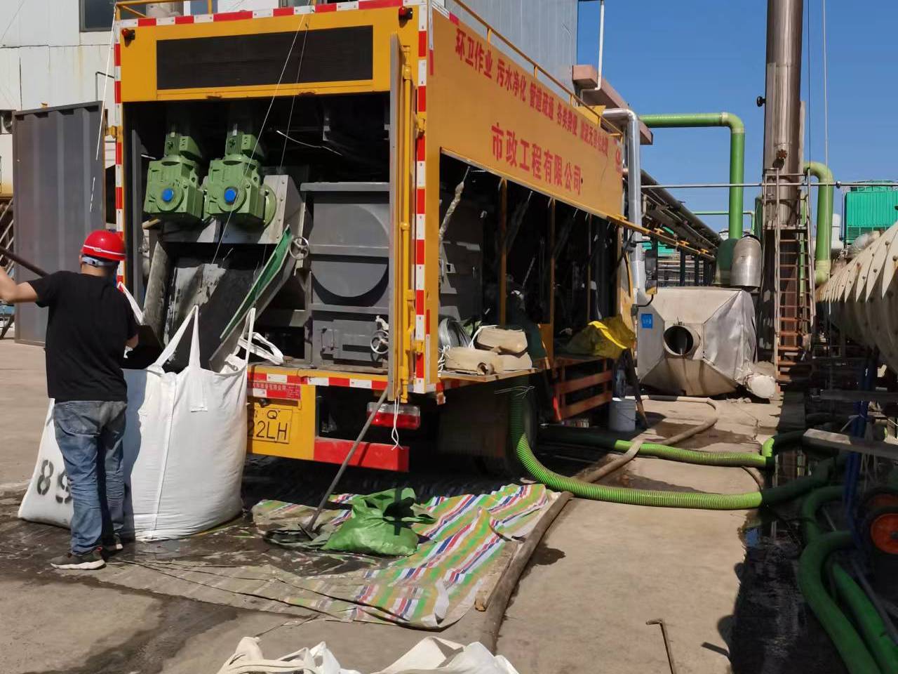 瑞溪镇淤泥压干处理