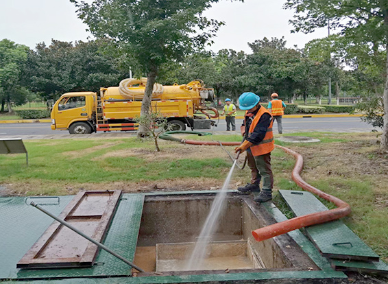 瑞溪镇化油池清理